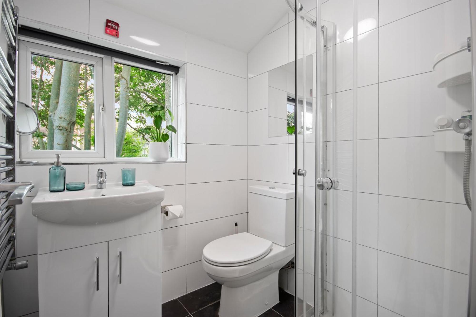 Modern 2 Bed East London Home By Rebby Properties Sleeps 5 Near Canning Town Station 外观 照片